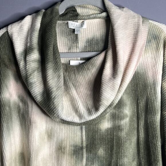 Status by Chennault Green and Tan Dip Dye Ribbed Cowlneck Sweater Size XS - Picture 3 of 8